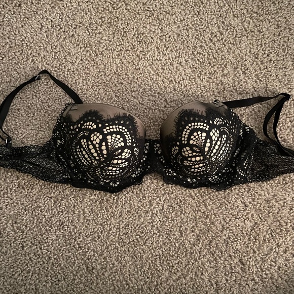 Victoria's Secret Other - Victoria’s Secret/Pink Bras. Size 34D